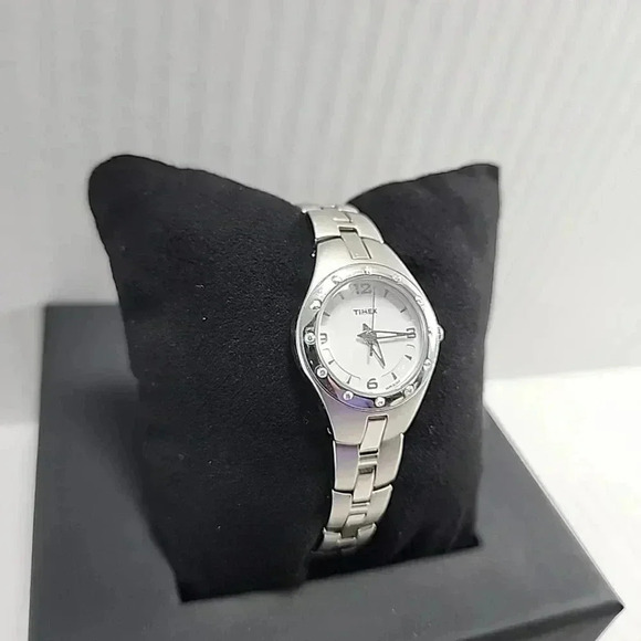 Womens Timex White Dial Crystal Watch Stainless Steel Band New Battery Dainty - Picture 2 of 16